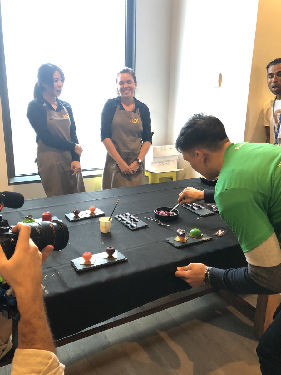 Big day at the <a href="/QuickBooksAU/">QuickBooks Australia</a> offices as we launch into the future 💚 #BackingThe96 #teamwork
