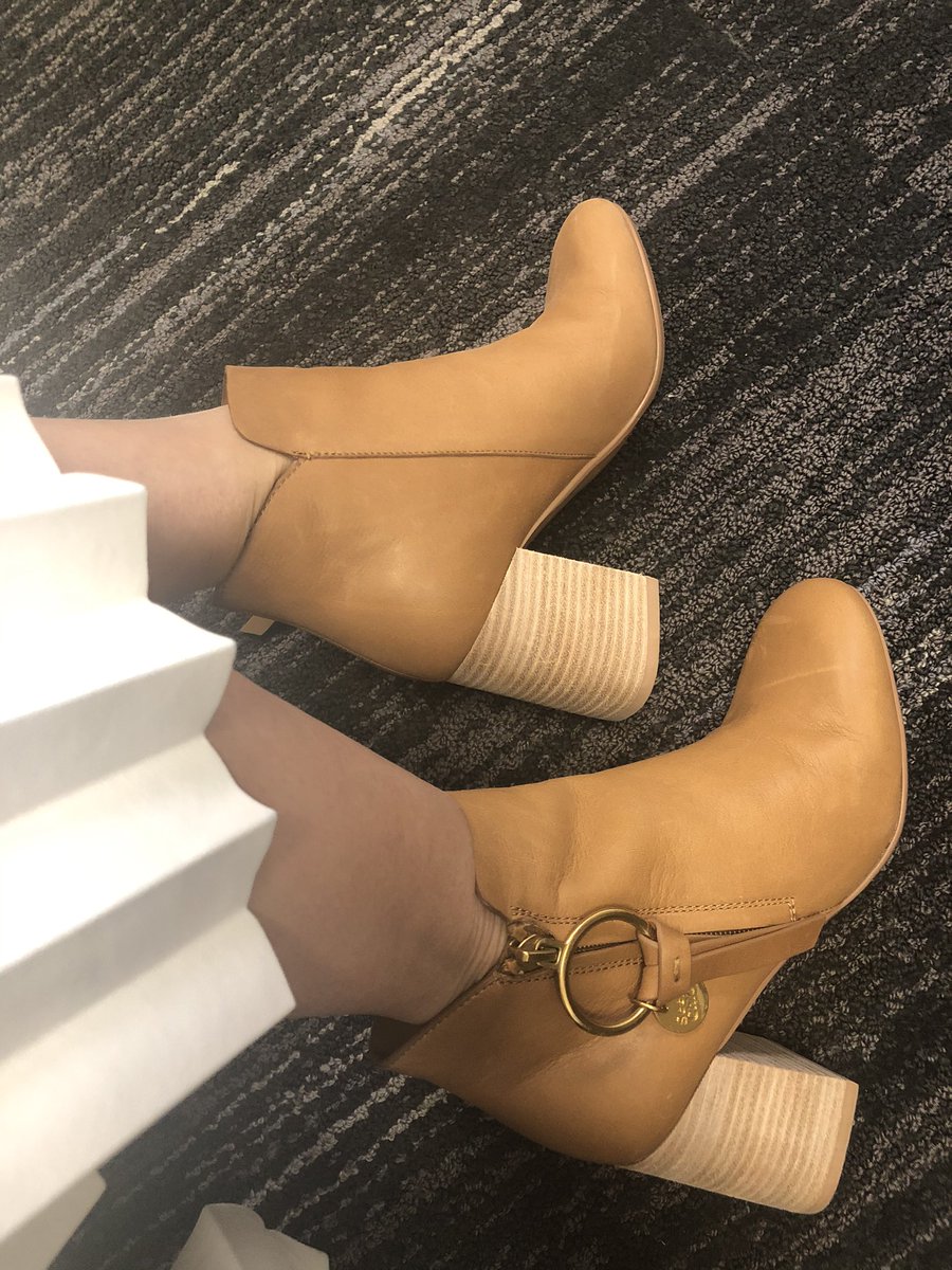 all4kame's tweet photo. Haven’t bought anything really “special” for myself last Christmas season so decided to splurge on these #chloe spring booties. But they were 60% off ar Saks so I actually didn’t go over budget #whatamiracle 😆✌🏻 https://t.co/czwVlawKhJ