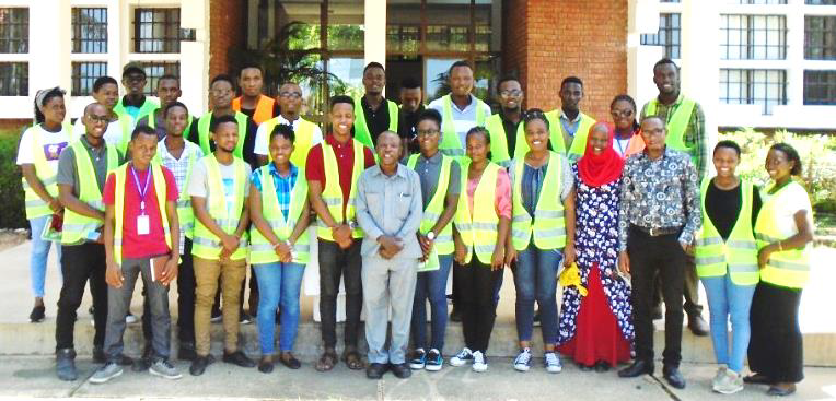 AMGC31543769's tweet photo. AMGC hosted a total of 25 undergraduate students taking Bachelor of Engineering in Mining from Dar es Salaam Institute of Technology for a Study Visit. The students learnt about value addition in industrial minerals and gemology areas as provided in various departments of AMGC. https://t.co/ZCSkyo3JTS