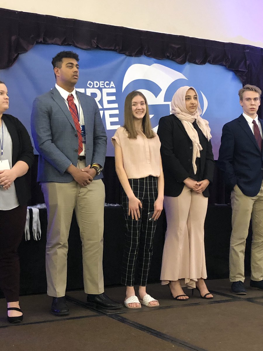 OlatheBusFin's tweet photo. Taking the Stage Part 3. So proud of all of these students!! @OlatheCTE @Olathe21st @OlatheSouthHS @falcons_DECA https://t.co/TIRsD4PpZ6