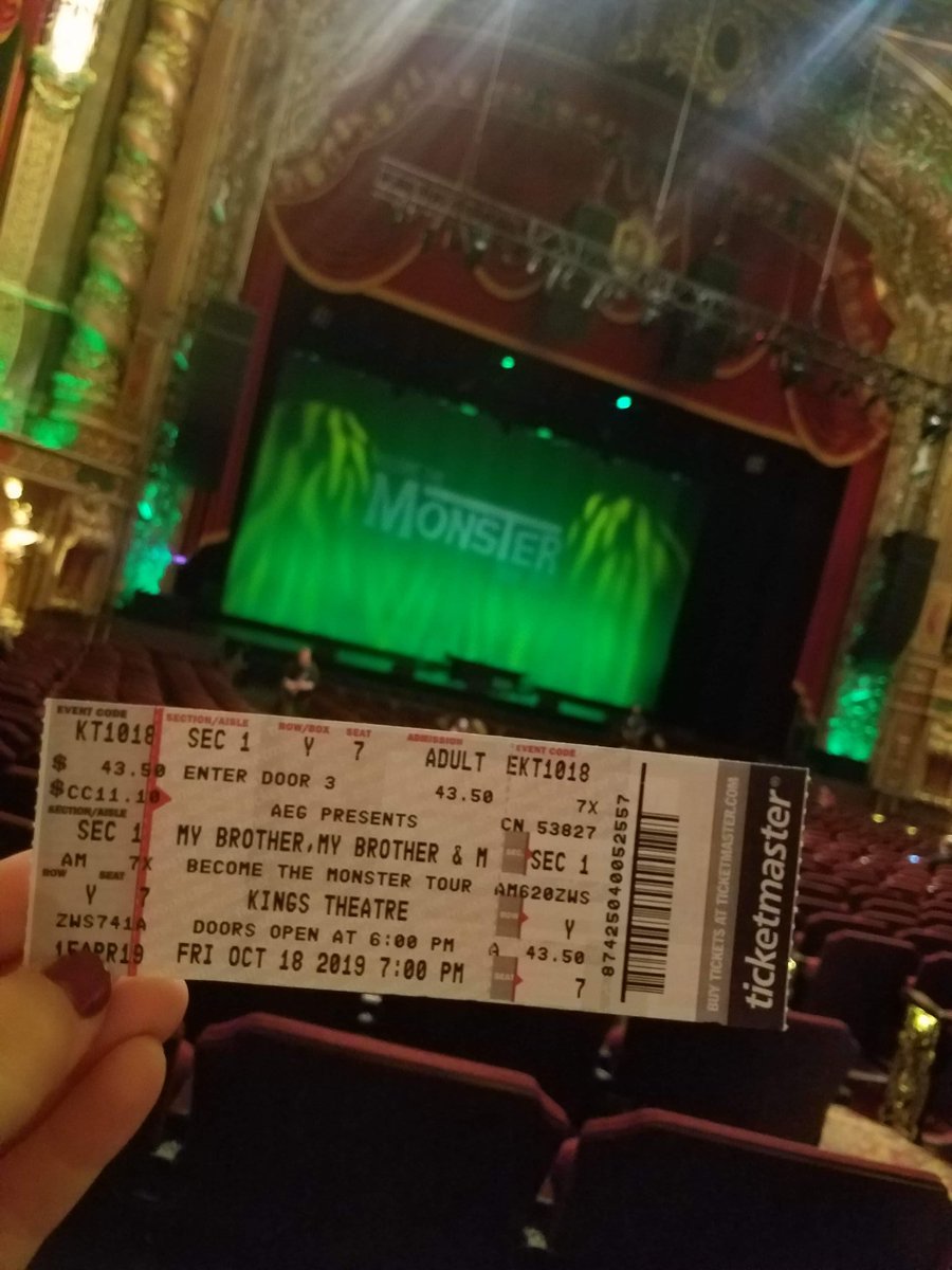 mikaplusfranz's tweet photo. Happy 500 episodes @MBMBaM! You've brought laughter and love into my life every day since I started listening. Thanks for all the good good goofs on the podcast and at live shows. 💚 #brownstuff #MBMBaM500 https://t.co/vr2Yk53agk