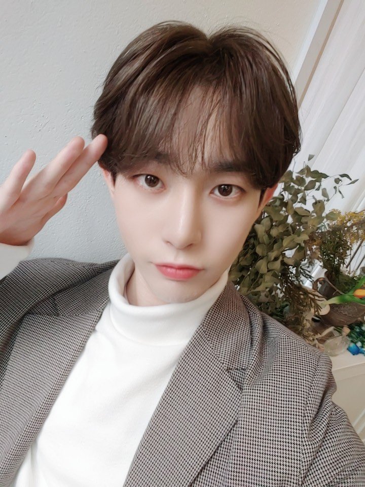 MYst_member's tweet photo. [#준태] 여러분 저도 커버곡이 올라갔어용 ~앞으로도 많은 모습 보여드릴게요 기대해주세요><

#MYst #마이스트 #Juntae https://t.co/fYSktOLkrx