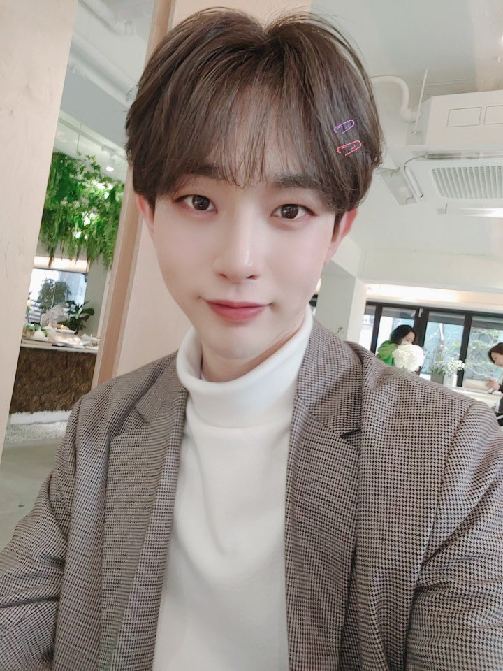 MYst_member's tweet photo. [#준태] 여러분 저도 커버곡이 올라갔어용 ~앞으로도 많은 모습 보여드릴게요 기대해주세요><

#MYst #마이스트 #Juntae https://t.co/fYSktOLkrx