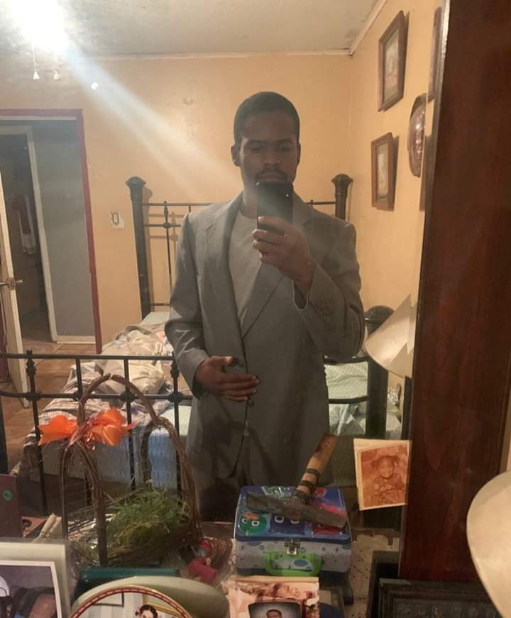 Ricecake_Tiffy's tweet photo. RIP Jamo. You taught me so much and so sad to know youre no longer here. Its hard to look at this pic without crying.  We all love you very much 🙏 miss you hear on earth. https://t.co/nKsL3EnK7s