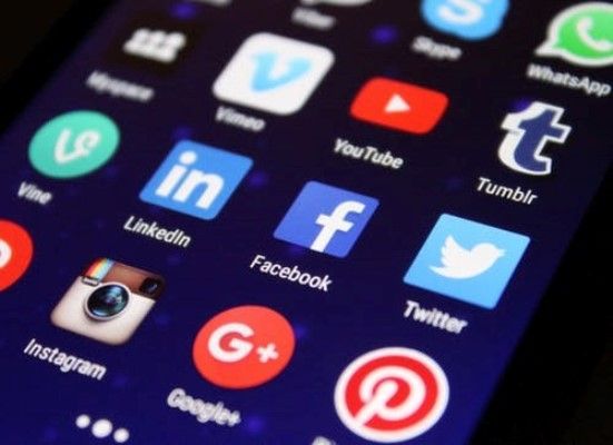 FASScot's tweet photo. How good is your internet security?  Join this webinar to find out how to stay safe online! #cybersecurity #digital #cloud #BCMS #ScotEID #RPOnline #onlinebanking #passwords #additionalsecurity.  https://t.co/0F62Thqdvk @GreenerScotland @NFUStweets https://t.co/6lVdGXI33J