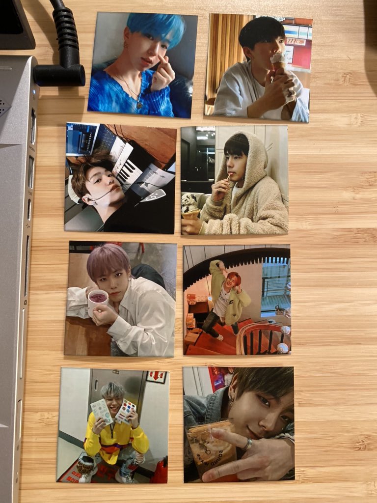 USSATEEZ's tweet photo. #1TeaminChicago freebies update !!
i decided not to print more of these specific pics as βpolaroidsβ so instead, if u want one of them, theyβre only available in squares ! thereβs only 5 (FIVE) of each so itβs FCFS
just show that you RT/Liked when u find me if u want one π https://t.co/V8INFF73SG
