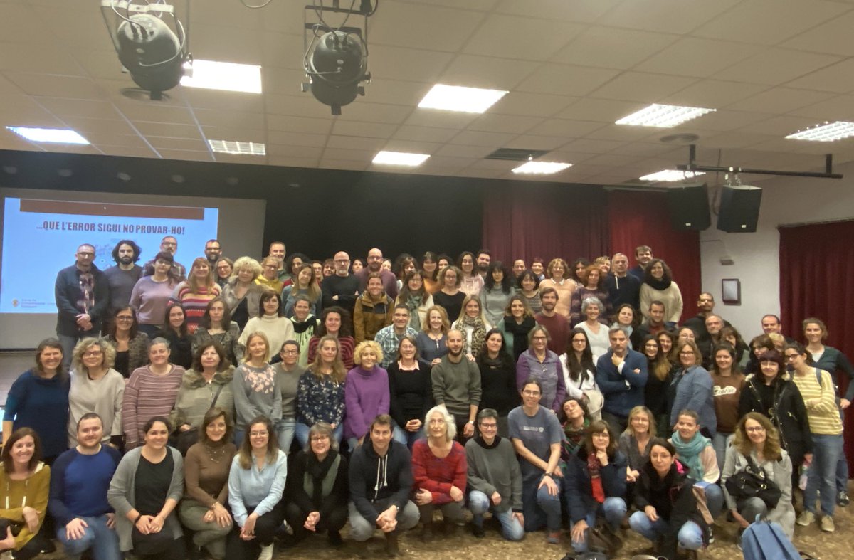 marc_beltran's tweet photo. Mestres i professors @xarxaCb #XCbT1 q lideren la transformació sostenible en centres d @SEciutatvella @sehortaguinardo @crpsantacolomag @sebadalona @sesantadria @educaciocat

“L’èxit no és el canvi pel canvi, sinó el canvi per a la millora dels aprenentatges de tots els alumnes” https://t.co/VWDKWaopme
