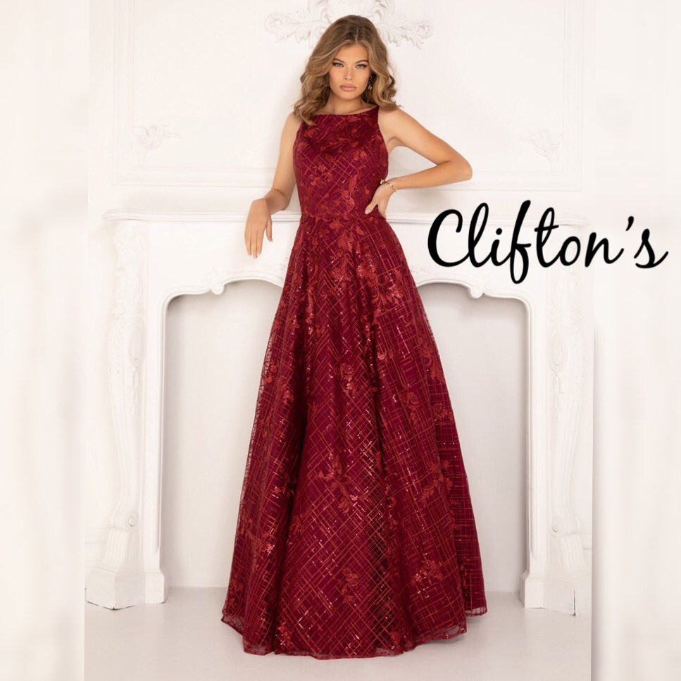 Cliftonscouture's tweet photo. Beautiful  textured embroidered tull a-line gown with pinafore front bodice in burgundy, size 12 - $329.

#cliftonscouture #luccilu #prom2020 #ownthemoment #reddress #promdress https://t.co/VdlrjO48zT