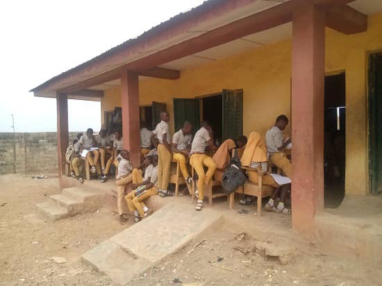 Dear Gov <a href="/seyimakinde/"></a>

This is the dilapidated state of community high sch,Rose,Moniya, Ibadan,Oyo State. 
Where students learn in overcrowded classrooms.

Needs: ClassroomsRenovation and  Furniture

We URGE you to direct the relevant authorities to do the NEEDFUL.#GetInvolved