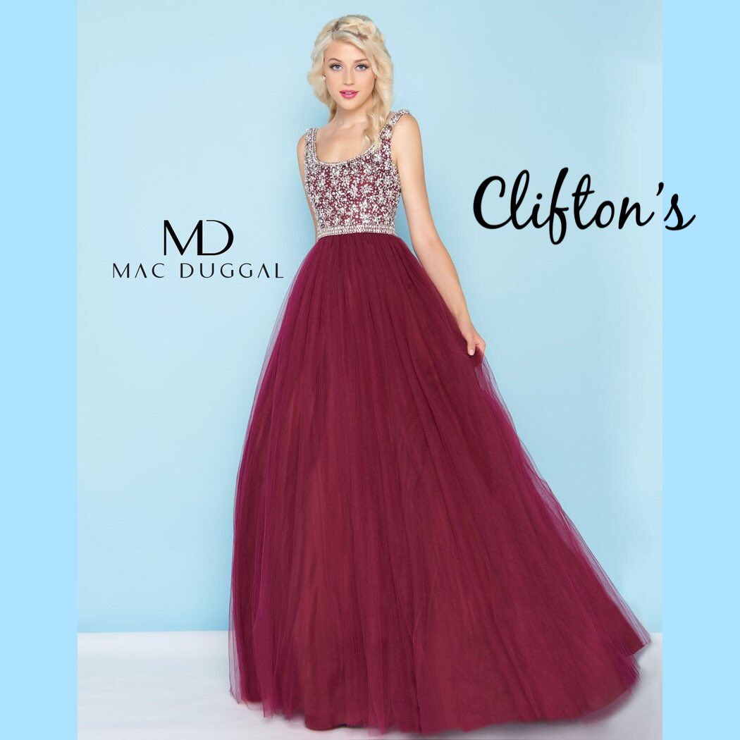 Cliftonscouture's tweet photo. Burgundy gown featuring a scoop neckline with fully beaded bodice and belt giving way to a full tulle skirt. Size 18. 

#cliftonscouture #macduggal #prom2020 #itsallaboutthedress
#Ownthemoment #ballgown https://t.co/mvWB2rGuRZ