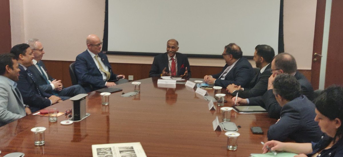 Andrew Smith tweet media