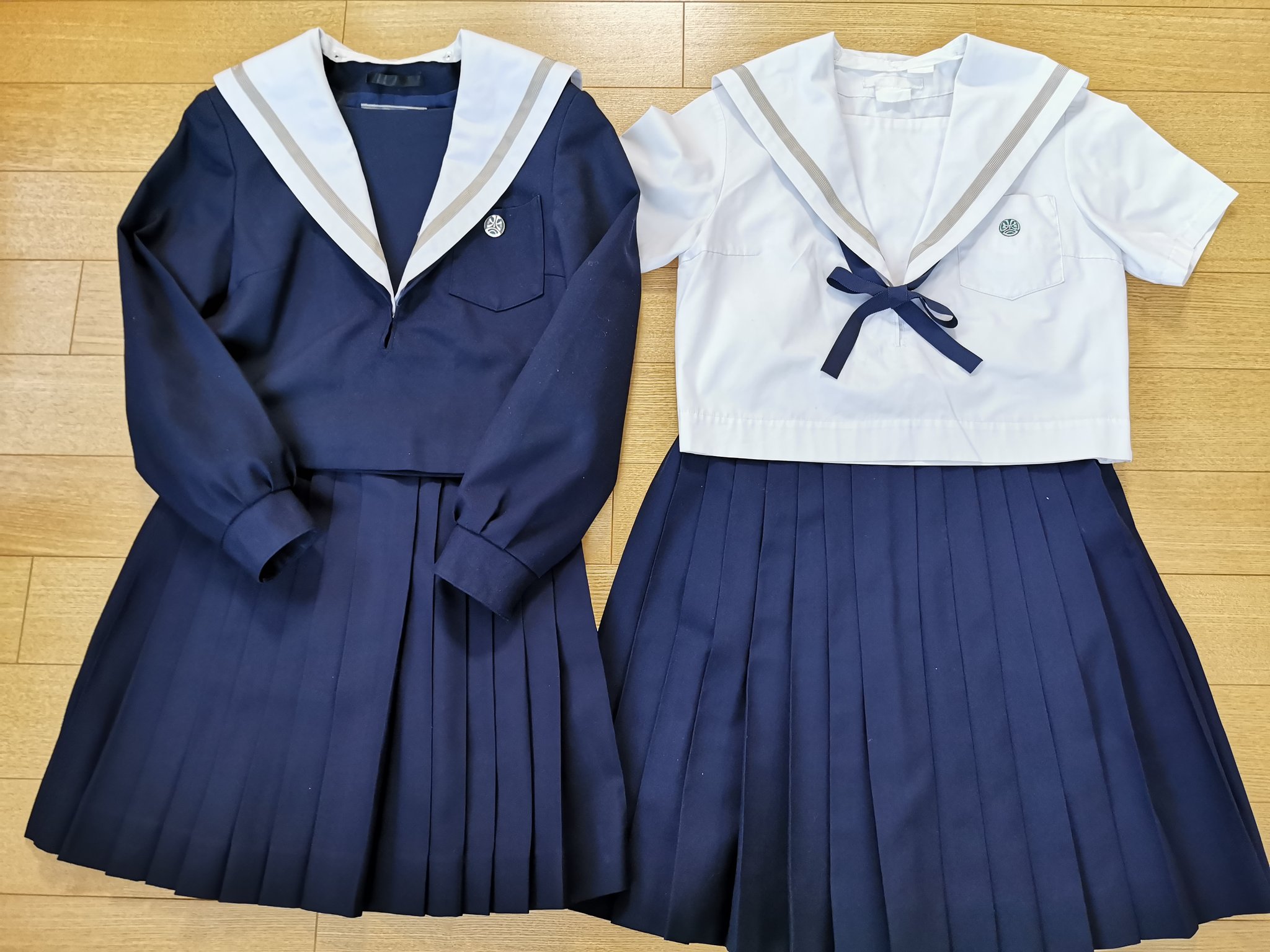 14 天白高校（金）襟カバー付き白3本冬セーラー服 1583037047-1583037086.jpg