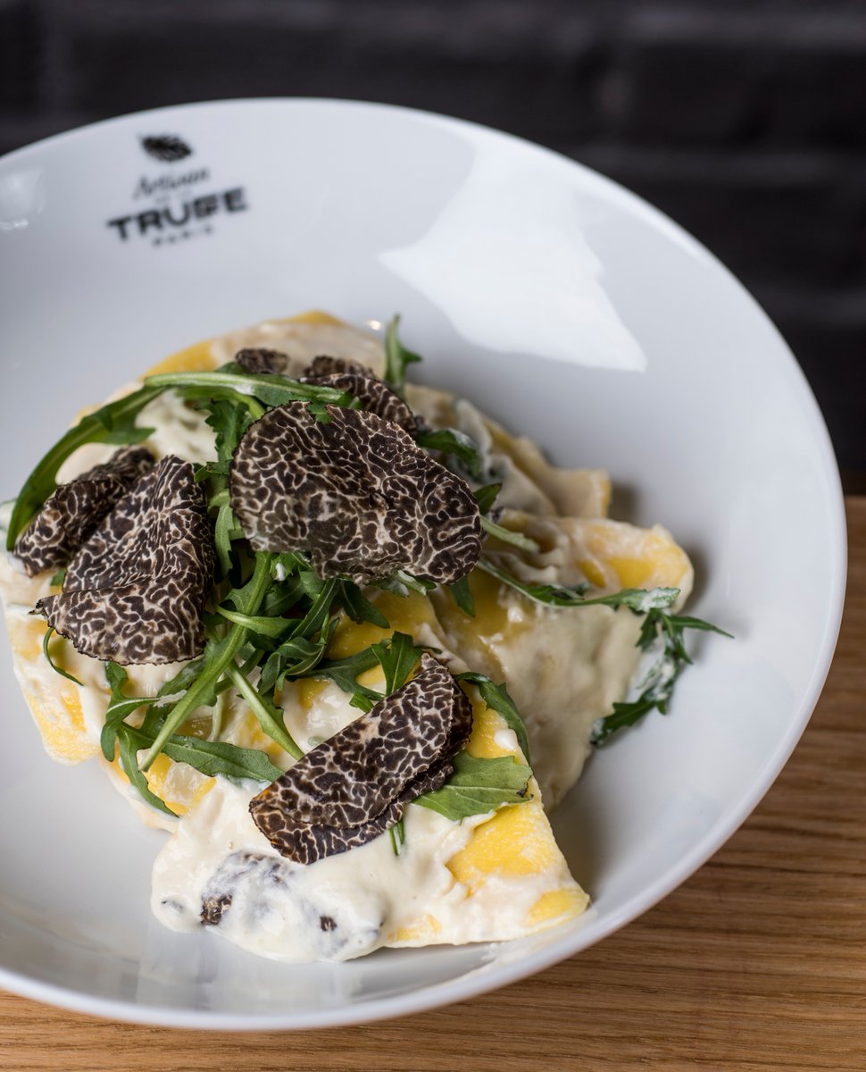 adtqatar's tweet photo. جرب رافيولي مع الفطر والكمأة. اختيارك من البارميزان أو صلصة الطماطم⁠
Try our filled ravioli with mushroom and Truffle. And choose parmesan cream or tomato sauce.⁠ https://t.co/K3ByQKB7QI