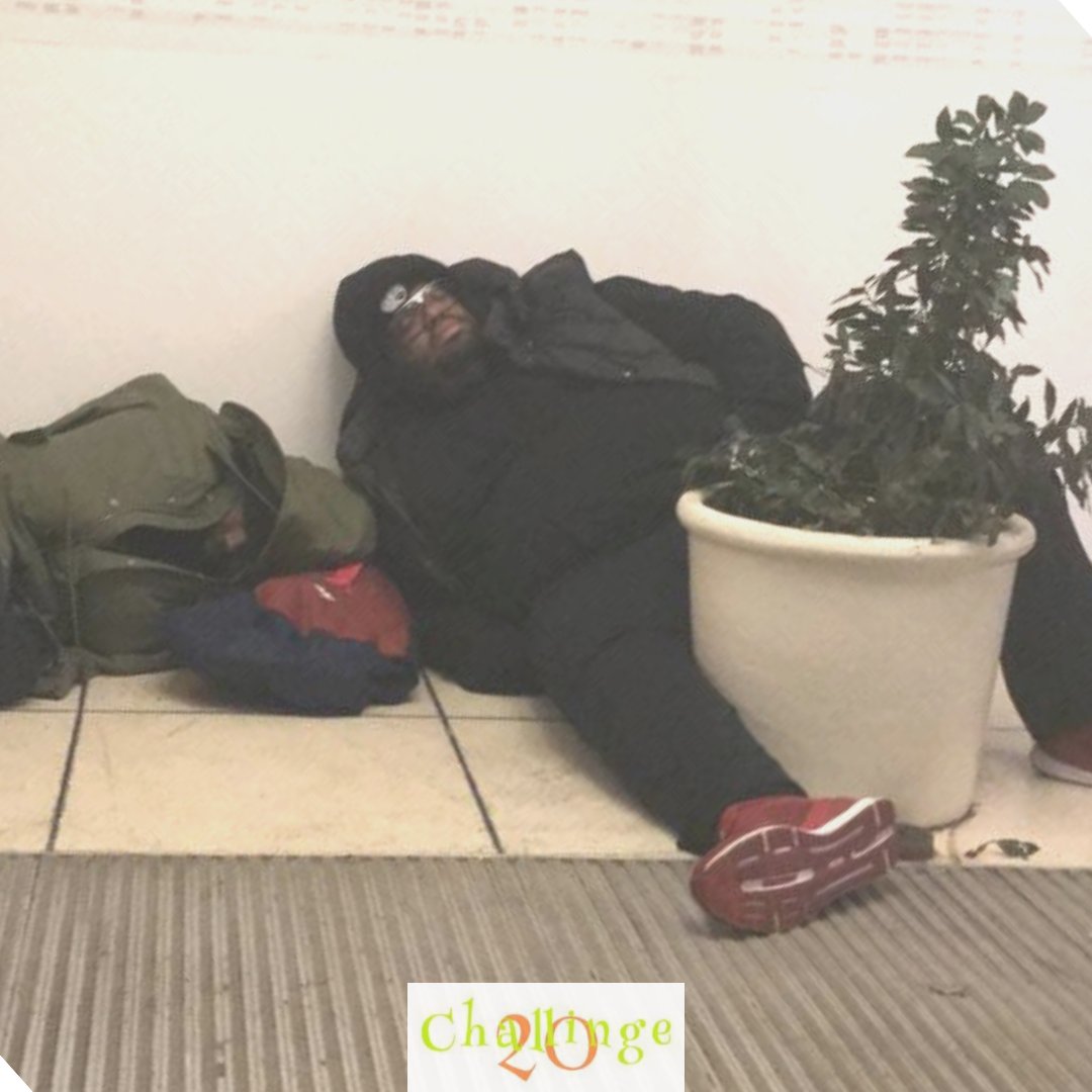 Challenge20U's tweet photo. First look at this photo, we must say we did have a giggle, however, this image really highlights the need to feel secure &amp; perhaps some form of companionship when facing the streets #solo
https://t.co/aO8Hkkzrhm
#challenge20uk #sleeprough #changemakers #fundraising #solosolomon https://t.co/YVxCI9p5hI
