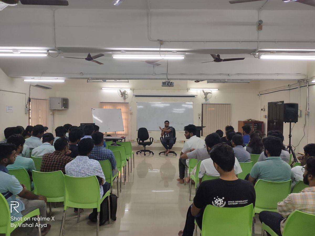 fossdot's tweet image. It was an amazing experience to organize the very first event of @TinkerHub CUSAT. We invited our alumnus @sanketsans97  to share his experience working at @BellLabs and his journey when he was in college. 
#TinkerHub @meharmp #TinkerDayX