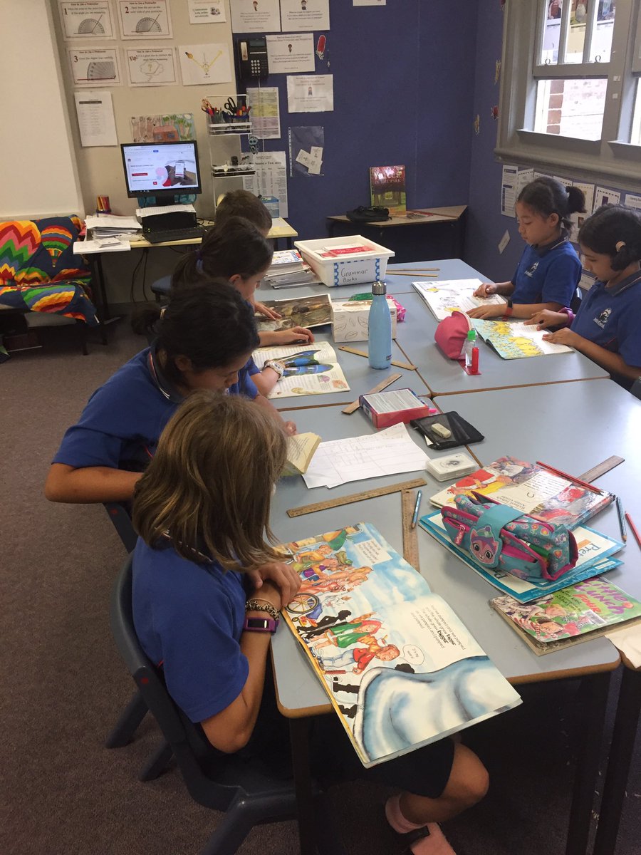 AshfieldKH's tweet photo. 3/4H love reading and completing a quiz on the book they have read. https://t.co/eRBlKUnfcg