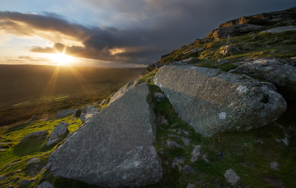 BoveyCastle's tweet photo. Here at @BoveyCastle we are extremely lucky to be located on Dartmoor, with so many beautiful tors and locations to explore on our doorstep! Explore all that Dartmoor has to offer on your next visit to @BoveyCastle. #Dartmoor #BucklandBeacon #BeautifulDartmoor. https://t.co/U3RFiSPs0e