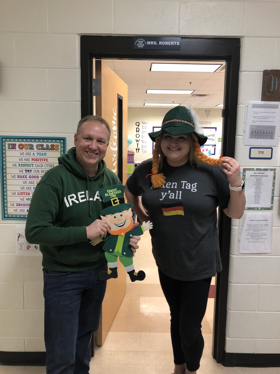 Are you ready to tour the world? We’re excited to introduce global and local tourism in the media center today. Our next unit will be a blast!  ✈️ 🌎 🇺🇸 <a href="/KnoxESKnights/">Knox ES Knights</a> <a href="/knox_mcintosh/">Jennifer McIntosh</a> <a href="/tammieanderson/">Tammie Anderson</a> <a href="/emily_spira/">Emily Spira</a> <a href="/CherokeeSchools/">Cherokee Co. Schools</a>