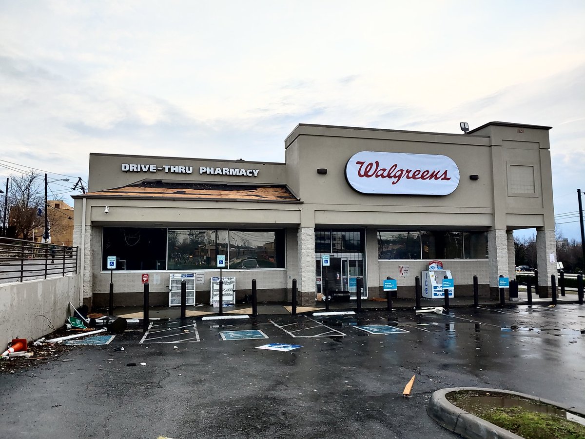 SergioMarBel's tweet photo. This is in Germantown #nashvilletornado https://t.co/YxXf4YDOtX