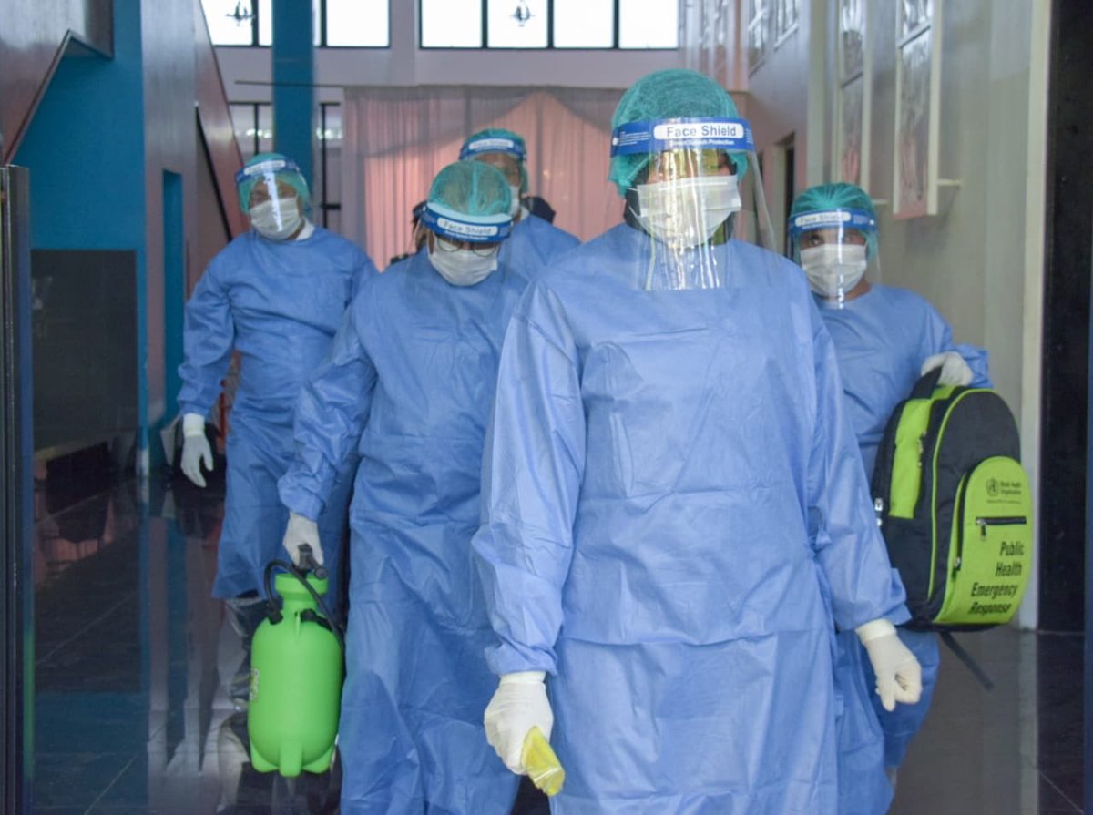 Minister <a href="/ameenex/">Abdulla Ameen</a> observed the functioning of Emergency Operations Center (EOC) during the ongoing drill to assess preparedness for #COVID19 response
<a href="/NDMAmv/">NDMA Maldives</a> <a href="/HPA_MV/">Health Protection Agency</a>