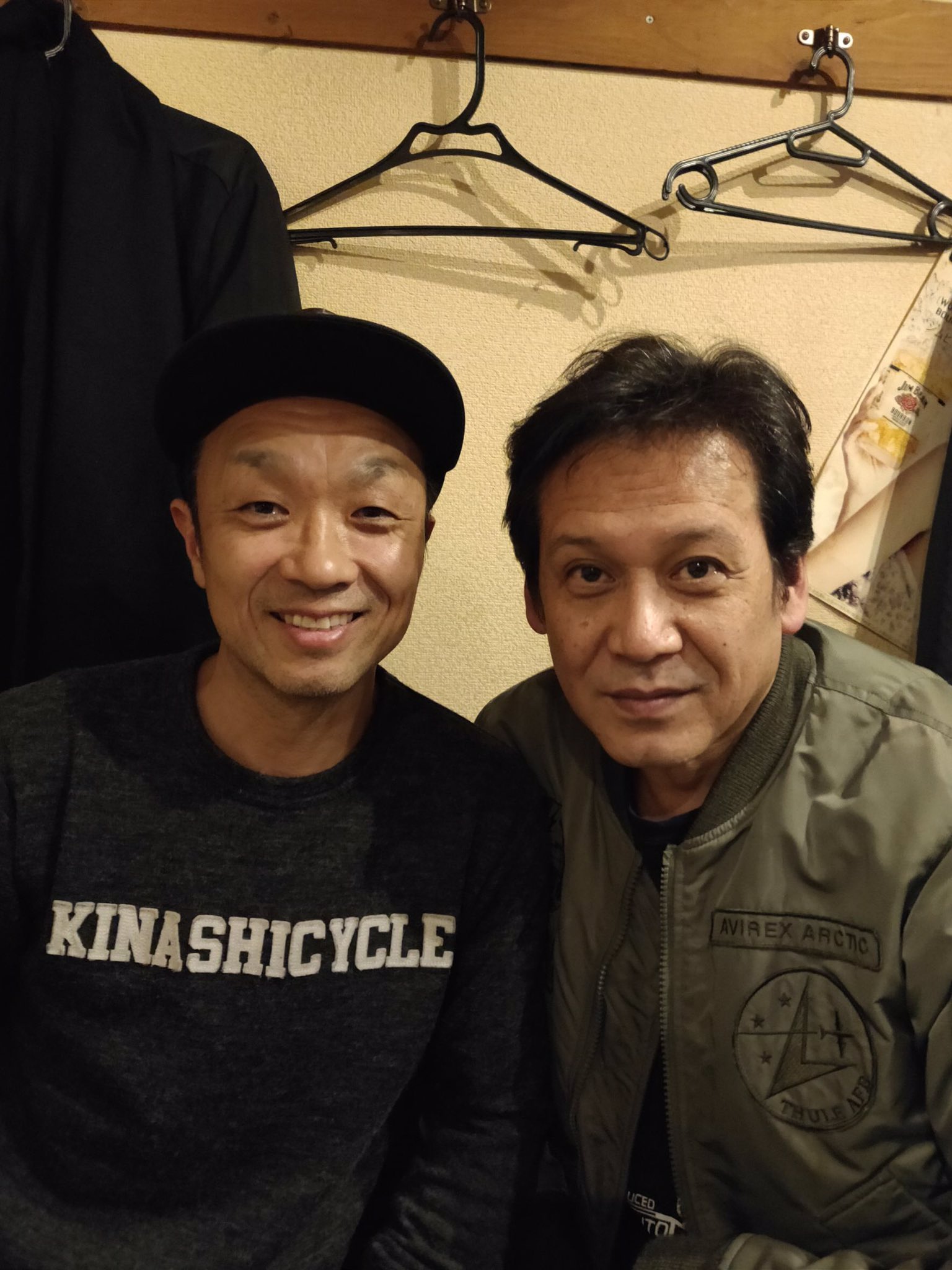 四方堂亘 昨夜は 元鹿島アントラーズのキャプテン 日本代表 日本のサッカー界の立役者である本田泰人さんと呑んだー 同じ福岡県出身やけん すぐに溶け込んだばい プロサッカー選手と会うのは初めてで うれしかった 本田泰人君は よか男ばい