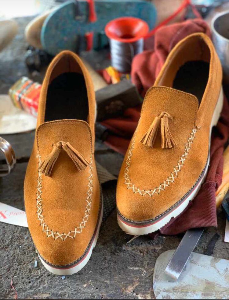 kwin_of_life's tweet photo. Who likes brown ππ
Yummy brown goodness
Very affordable
Price 18000 naira
#Abuja #TuesdayMotivation #AbujaTwitterCommunity #dimaz #WomensDay #womeninbusiness https://t.co/JaHKYpGres