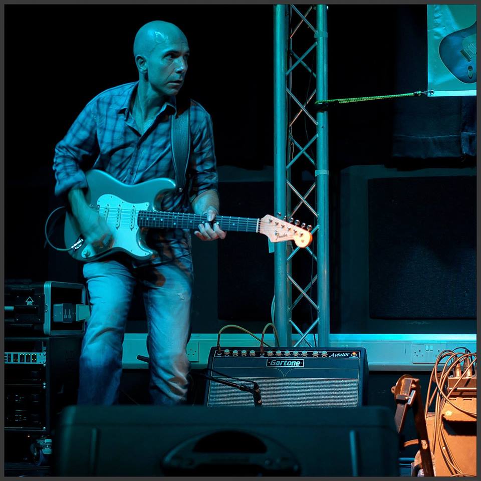 MattandPhreds's tweet photo. TONIGHT the Paul Farr Trio is back! Band leader and composer Paul plays his own mix of Jazz, Blues and Funk with influences of Schofield, Frisell and Metheny wrapped up in all original tunes. #HappyHour 6pm-Midnight #FreePizza Deal 2-4-1 #Cocktails #Gig 9pm #FreeIn #LiveMusic https://t.co/phJ1tHye5x