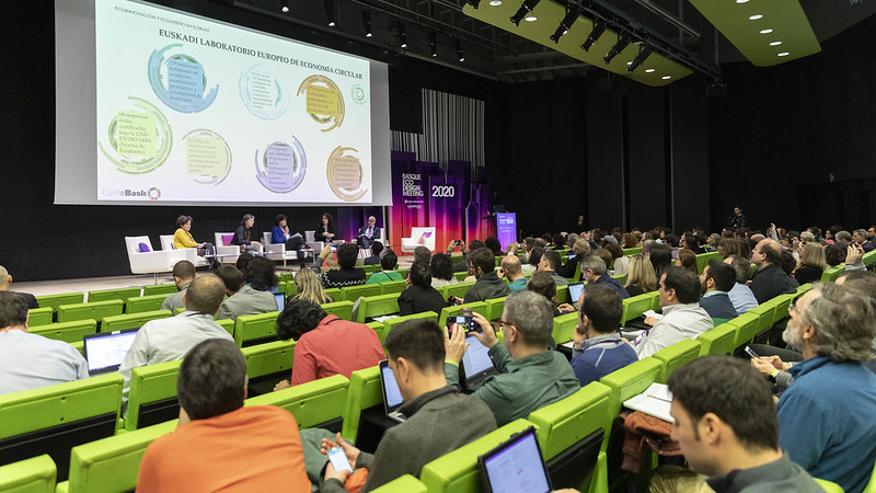 Ihobe_Eus's tweet photo. ♻️ Basque Ecodesign Meeting 2020 amaituta, ikusi da #ekonomiazirkularra ezin itzulizko bidea dela herritarrentzat, enpresentzat eta administrazioentzat.
🗞 Hemen duzue #BEMBasqueCountry2020-ren inguruan egindako kronika:
👉 https://t.co/aKxaL2iwgr
#CircularThinking https://t.co/Zc1zSEeHyM