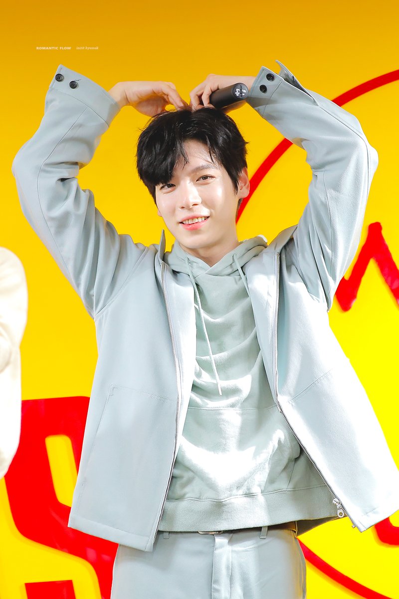 romanticflow_94's tweet photo. 200301 #인투잇 #IN2IT #현욱
https://t.co/PbKDa9Bkzg
https://t.co/T8e64dZ9y5
https://t.co/metYLFJiQD
https://t.co/fqT2CmRTTK https://t.co/PbzcQvb2KB