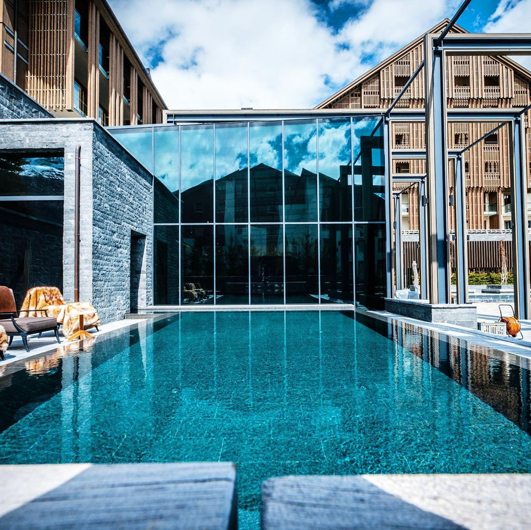 Reflecting a world of calm and relaxation surrounded by Alpine scenery at <a href="/TheChediAnd/">@TheChediAndermatt_TheOfficial</a> .

#TheChediAndermatt #GHMHotels #TheChedi #Andermatt #Switzerland #SwissAlps #Summer #Pool #Spa #Reflection #Travel #Vacation #LuxuryHotel #BeautifulDestinations #UniqueHotels