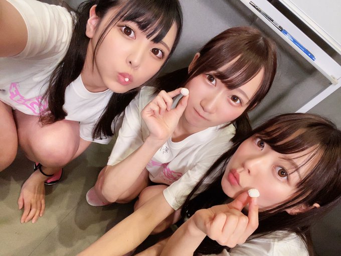Twitterエロ垢の自撮りエロ画像18