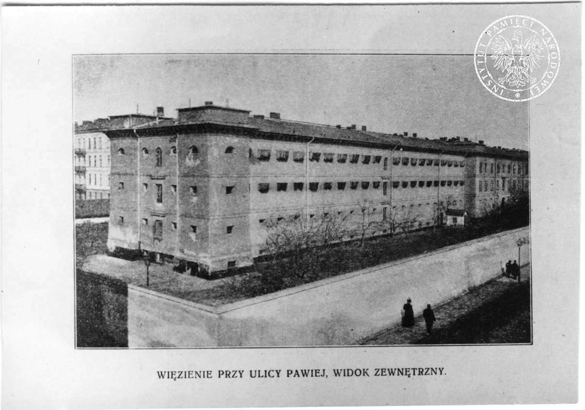 ipngovpl's tweet photo. 7️⃣8️⃣ lat temu z więzienia na #Pawiak.u uciekli:
▪ T. #Szpotański, były wiceprezydent Wa-wy
▪ mjr #AK St. #Dobrski
▪ por. AK E. #Filipowicz
▪ H. #Borucki „Czarny”, kmdt Komendy Obrońców Polski.
Przez Pawiak przeszło ok. 1️⃣0️⃣0️⃣0️⃣0️⃣0️⃣ osób, z czego ok. 3️⃣7️⃣0️⃣0️⃣0️⃣ zamordowano. https://t.co/yxigLCfguf