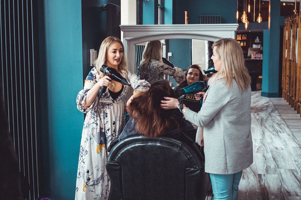SALON GOALS! 😍🔥

Some photos taken from our first ever Keratin Revolution Specialist Club course day in Ireland at Connor &amp; Company last Monday.

Stay tuned for more dates getting announced very soon..