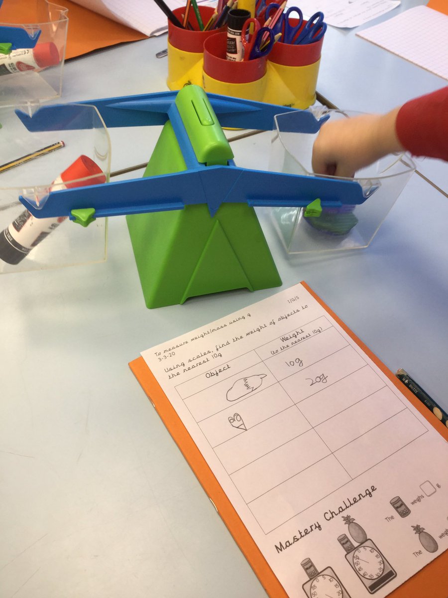 HTAClassEaston's tweet photo. We have been comparing and measuring to the nearest 10g #HTAMaths https://t.co/s6FgdP3e1E