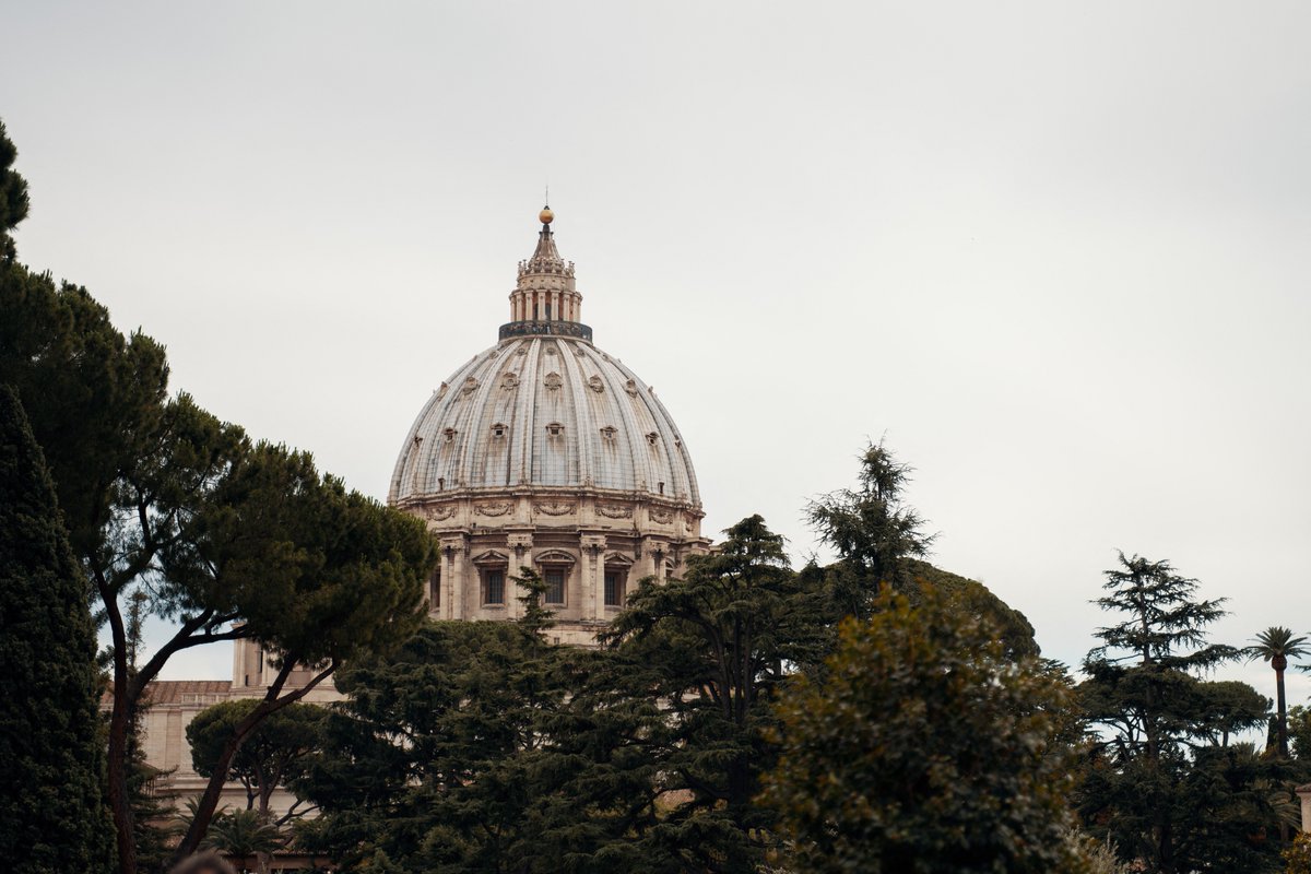 RomaExperience's tweet photo. Saint Peter's Basilica! Beautiful from every angle, isn't it? #vaticancity
#travelagencies #travelagent #toursofrome #visititaly #italytravel #italianamerican #italoamericano #romecenter #italytourism #triptoitaly #guidedtours #luxurytravel #luxurytour #guidedtours https://t.co/7uBIICsXte