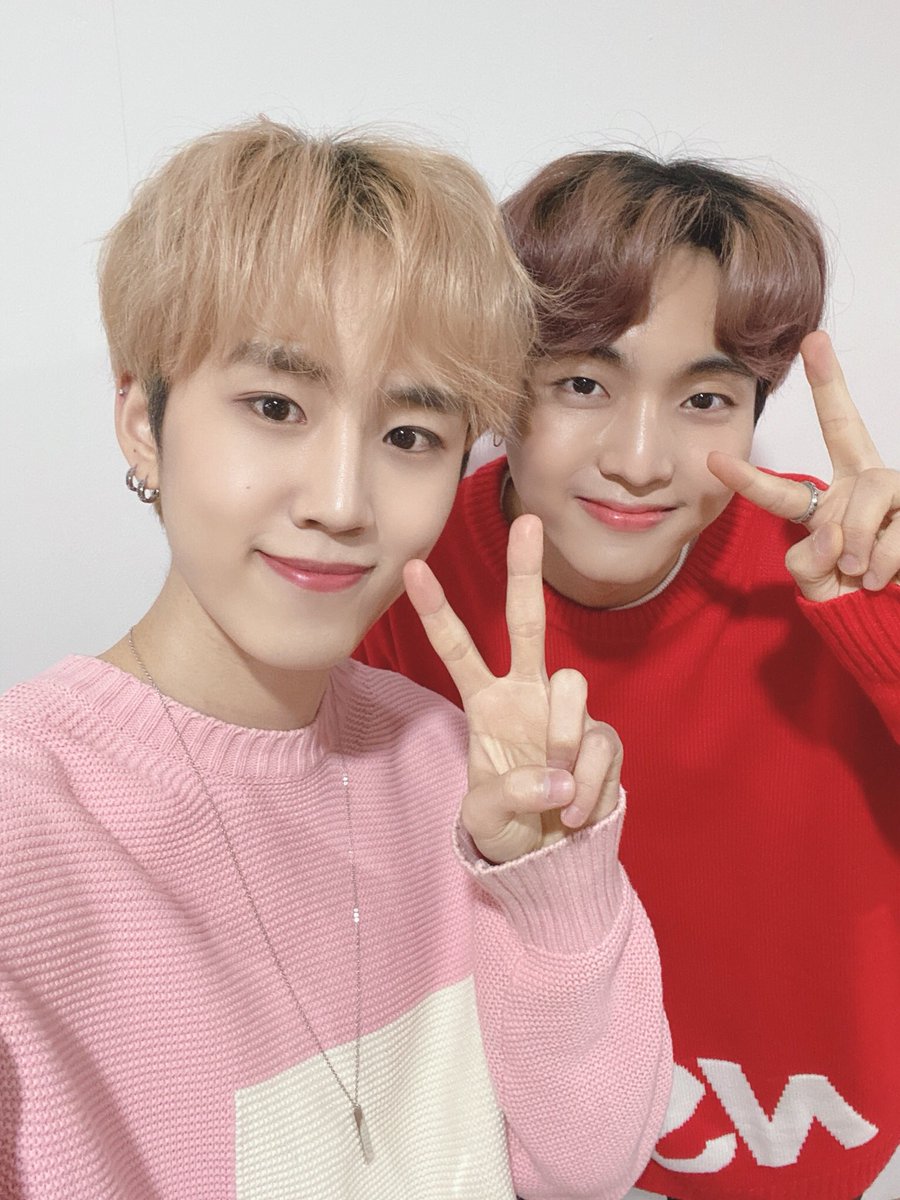 7OC_official's tweet photo. [#앤솔]

오늘 쏙밤 영업 종료합니다~
다들 2화 원해요??!! 소리질러어어!!!

#쏙밤매니저 #앤디 #이솔 #타코야끼 #넘맛이쎃ㅎㅎ https://t.co/jjWYu9E3IF