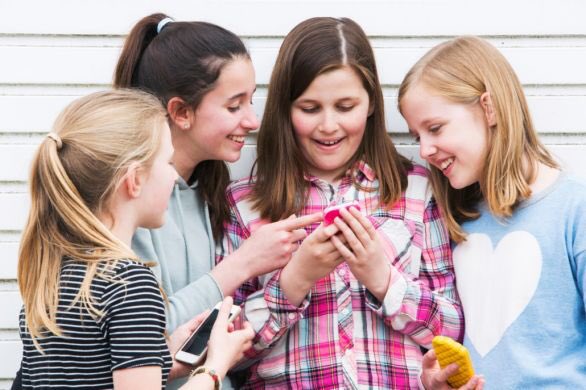 carmelhengelo's tweet photo. Voor alle leerlingen die zich al hebben ingeschreven bij @carmelhengelo Welkom! Leuk dat je op een van onze scholen komt. Nog niet aangemeld ? Vanmiddag van 16.00 - 18.00 uur kan het nog @lyceumdegrundel @TwickelD @TwickelWW @Twickeltwit @AvilaCollege @ctsc_hengelo https://t.co/L3hlKH6Ow9