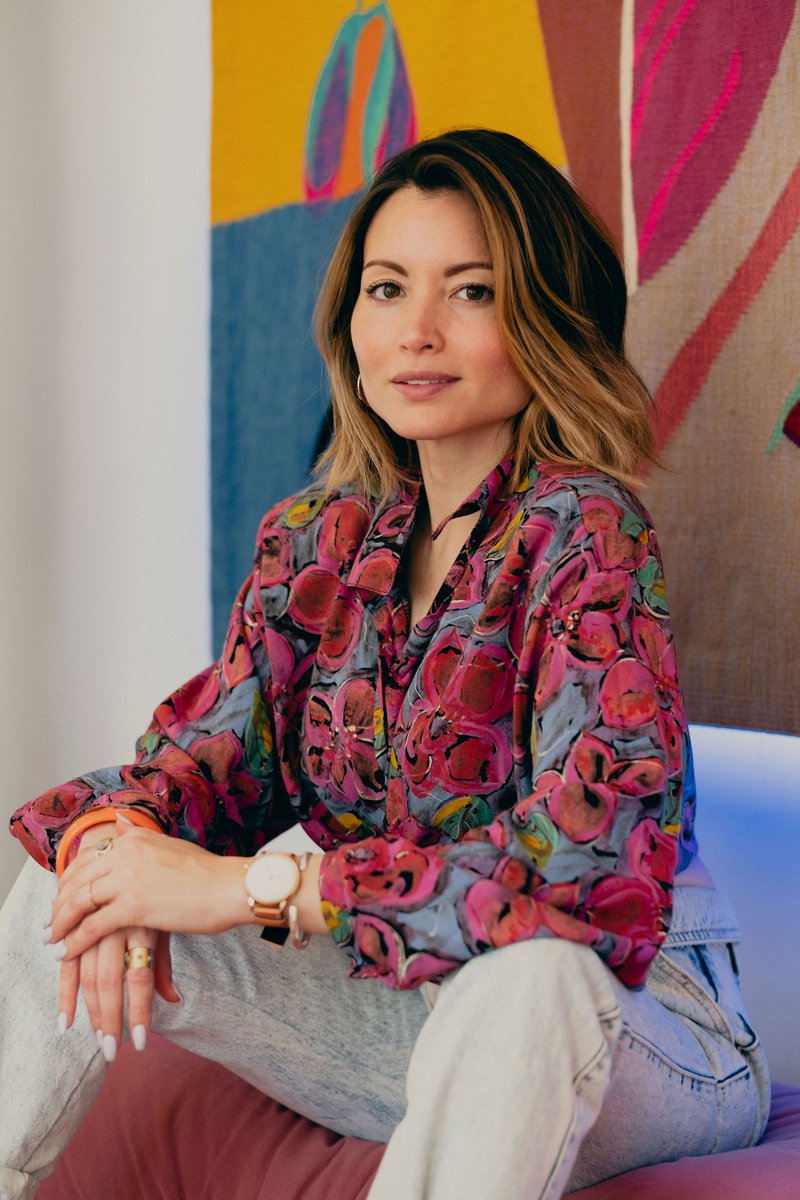 moverssshakers's tweet photo. Episode 39: Jen Batchelor from @kineuphorics on the brand founding story, the evolution of wellness in hospitality, and the pros and cons of creating a new category, now live on the #podcast 🎧
.
Listen at https://t.co/BJ0rYLpti5 https://t.co/WMCjERsooS