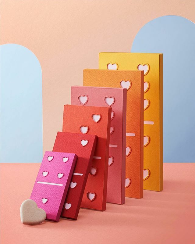 AdrianandGidi's tweet photo. Another visual we made for @oprahmagazine about the ripple effect ✨
.
.
.
.
#setdesign #papercraft #paperart #paper #handmade #craft #artdirection #paperartist #paperillustratation #editorial #positivity #rippleeffect #dominoeffect #photography #stil… https://t.co/XHrkt19tGa https://t.co/hJRMPb1xvJ