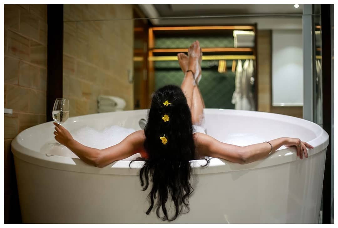 #Repost <a href="/MadhuraGurudev/">Madhura Gurudev</a>
Data Resort By Della Adventures Lonavala

I am not lazy 😬
I am just very relaxed 😌🖤
📸 - @captured_the_moments_97 
Location - <a href="/delladata/">D.A.T.A Resort</a>

#cutofftoconnect #delladata #DATAResort #nature #luxuryresort #getaway  #model #blogger  #relaxing #bathtub #faucet