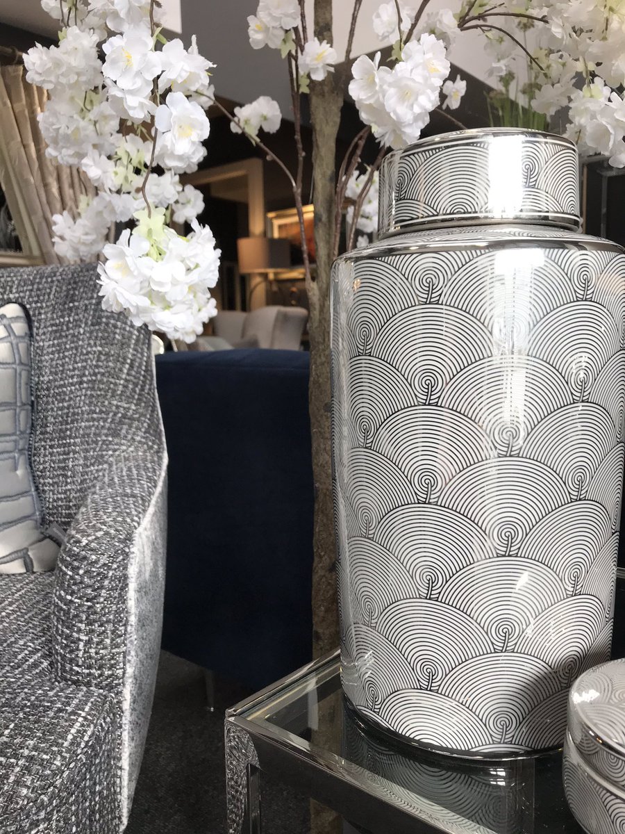 We are sharing the love ahead of Mother’s Day this Sunday! Head over to our Facebook page for more info 😉😉 

#blakelyinteriors #teamblakely #workwithus #MothersDay #sharethelove #interior_design