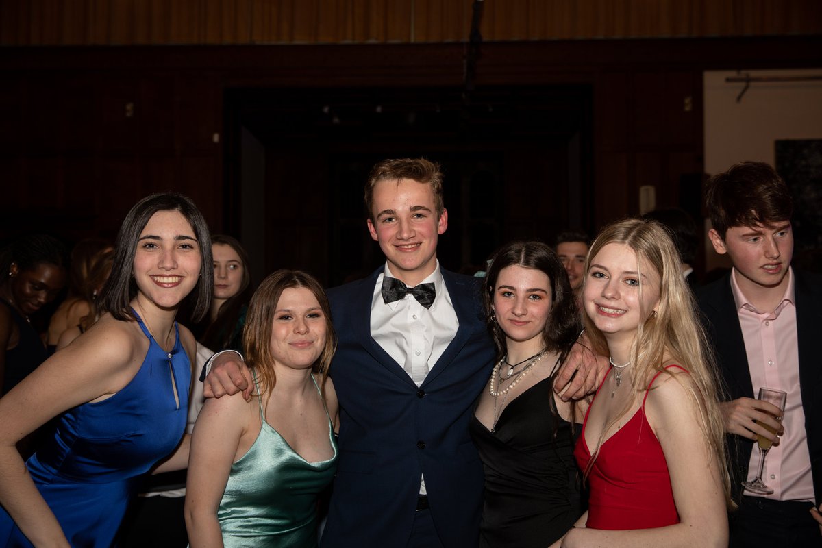 A few photographs from the #sixthform ball on Saturday evening 💃🥂