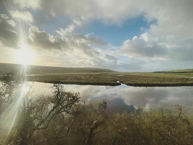 Wide angle
#cuckmere #rivercuckmere #cuckmerehaven #saltmarsh #southdownsnationalpark ift.tt/2VHnMFw