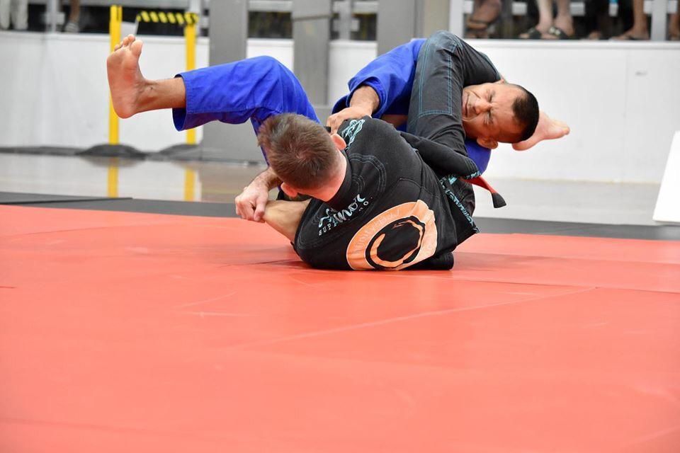 authorsupplyco's tweet photo. Beginners: Do you tap early and often?

Tap early, tap often so our training partners can attack the sub with the knowledge of commiting to the finish. 

Especially with leg attacks.

As your knowledge base grows, the time to tap, and between taps will grow. 
#WriteYourOwnHistory https://t.co/agiXRPTHh7