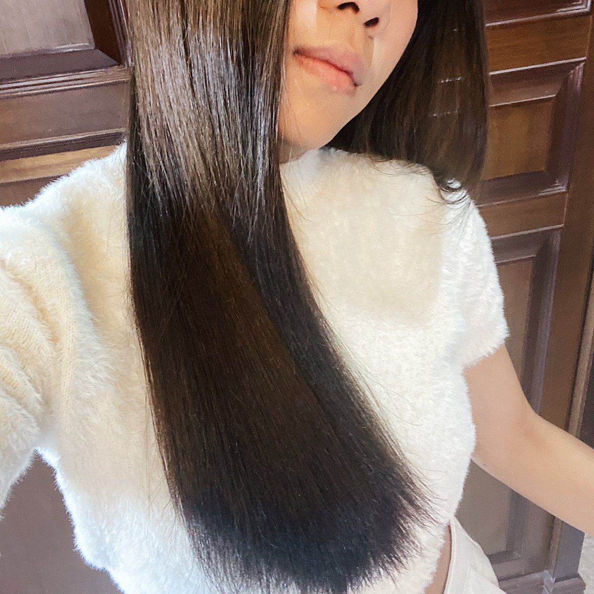 Sawarinni's tweet photo. เราเป็นคนที่ชอบเวลาผมหอมมากๆ นี่ใช้ 𝐒𝐮𝐧𝐬𝐢𝐥𝐤 𝐍𝐚𝐭𝐮𝐫𝐚𝐥 𝐏𝐞𝐫𝐟𝐮𝐦𝐞 𝐁𝐥𝐨𝐬𝐬𝐨𝐦 ตัวใหม่ เป็นแชมพูน้ำหอมดอกไม้ 🌹ใช้แล้วผมหอมมากกกดมผมเมื่อไหร่ก็หอม ไปไหนผมก็ยังหอมแถมเป็นเนื้อเจลใส ใช้แล้วผมเบาสบายคือดีงามมาก รักมาก ❤️
#ผมหอมนานจนมงลง #รีวิวเซเว่น https://t.co/s3AR5J0ysc