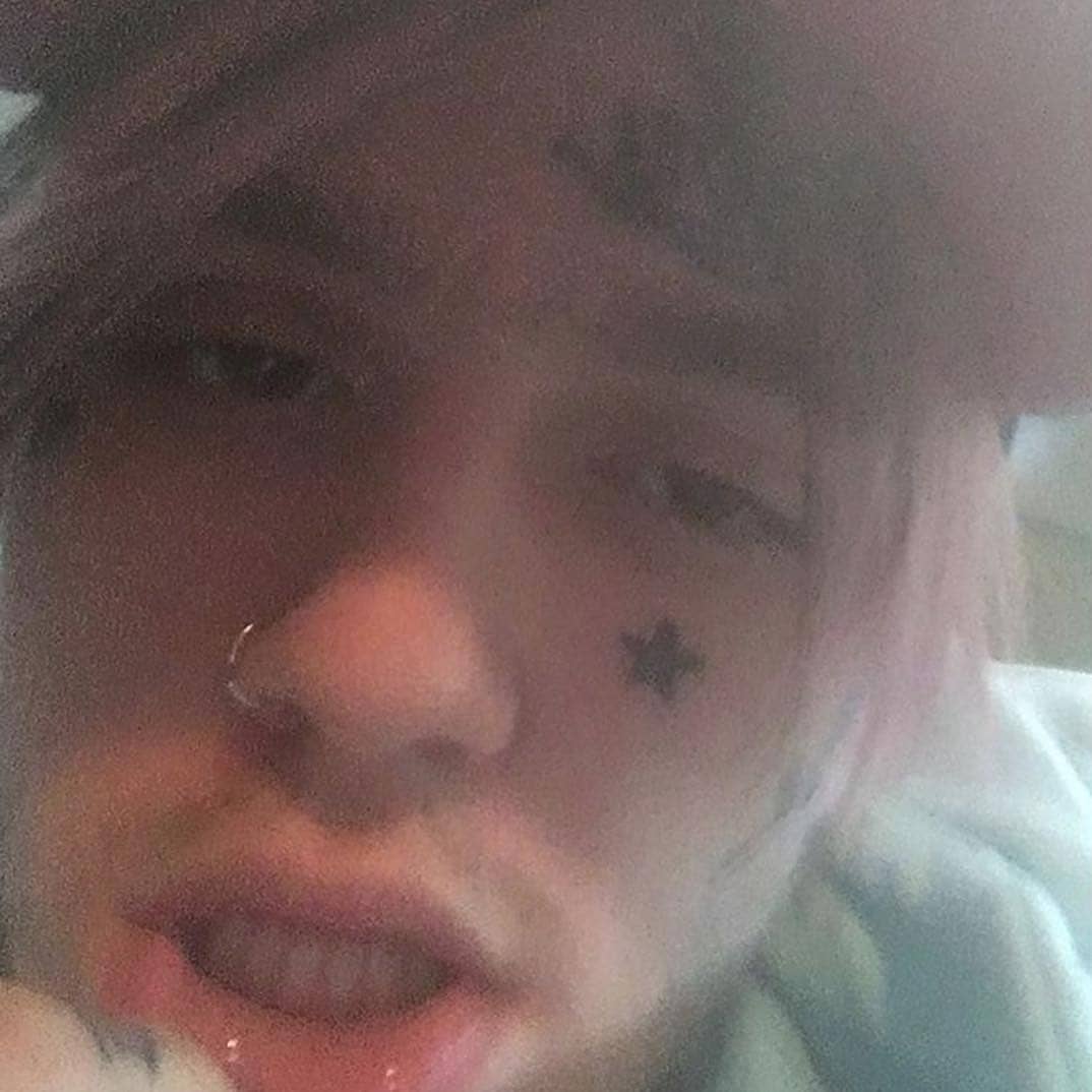 hellboyalbum's tweet image. ❤