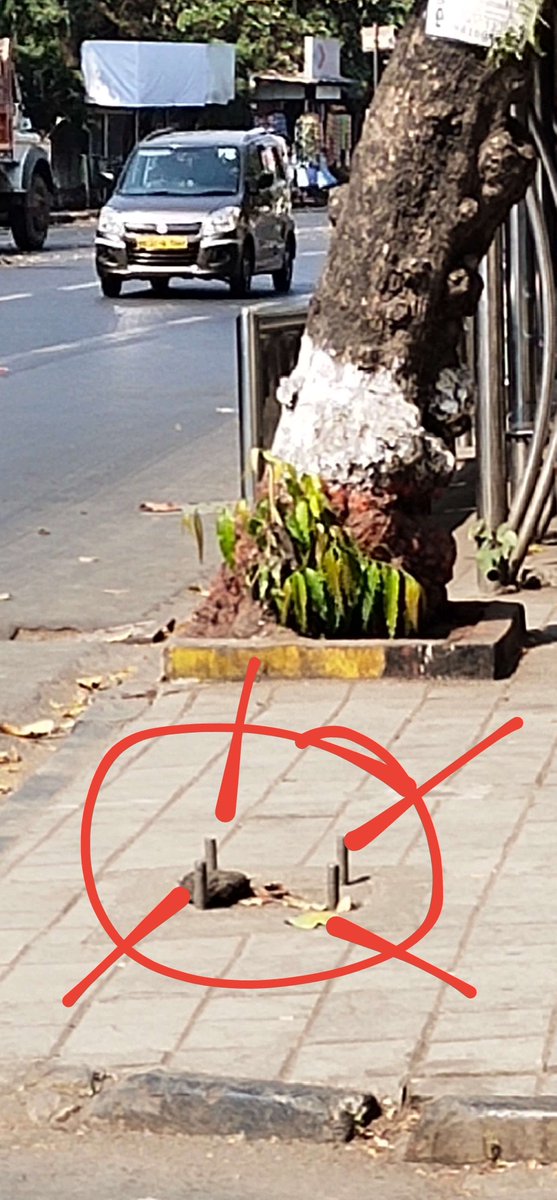 itsenufapp's tweet photo. https://t.co/zrdbmHOo4K
 New 24 iron roads in the pedestrian path near Santa Cruz bus Depot and almost broken my hand. I request the concerned authorities to remove these 4 heavily dangerous iron hooks on the pedestrian path. @mybmc https://t.co/0OjYJbdhyp