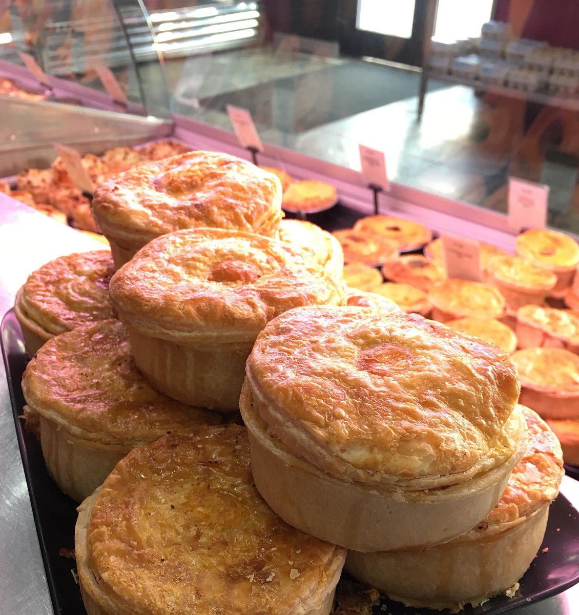 🥧 It’s #BritishPieWeek 🥧 Here’s two to start the day with, our Breakfast Pie and Bacon & Egg pie 🥓🍳😋 #NationalPieWeek #thomasons #keswick