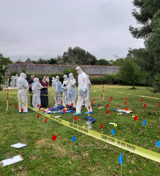 TheEDTUK's tweet photo. Year 12/S5 students, ONLY 3 weeks to submit your application for Headstart 2020! Spend up to 5 days at a leading UK #university whilst working on hands-on STE(A)M projects, lectures and workshops! Apply today: https://t.co/VaVlMvSLvY #STEM #TasterCourses https://t.co/sIWHMp20CH