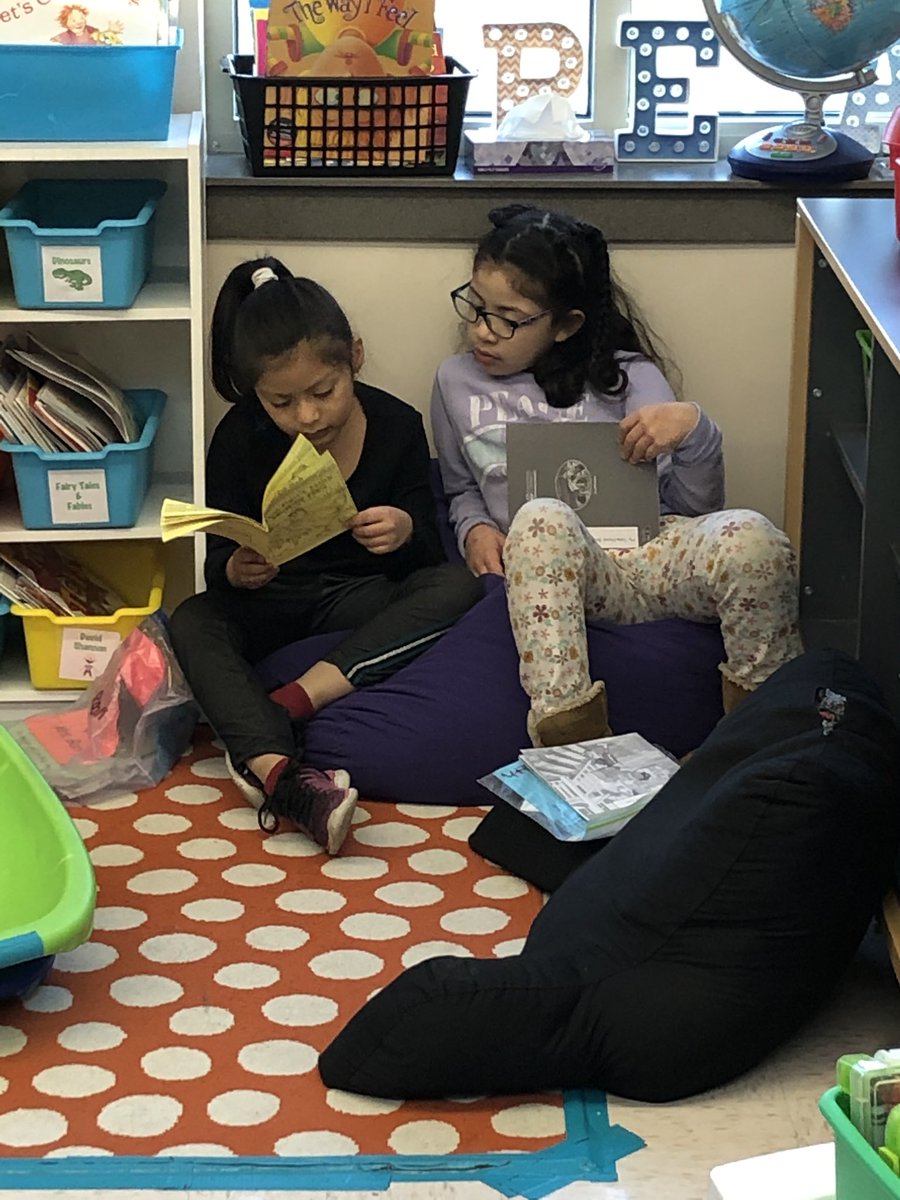 PeapTweets's tweet photo. And their off! Students started their engines today by reading with their buddy. Reading with their buddy will get their cars moving along the PEAP Readway! 🏎📚 https://t.co/zeTtW7jNgf